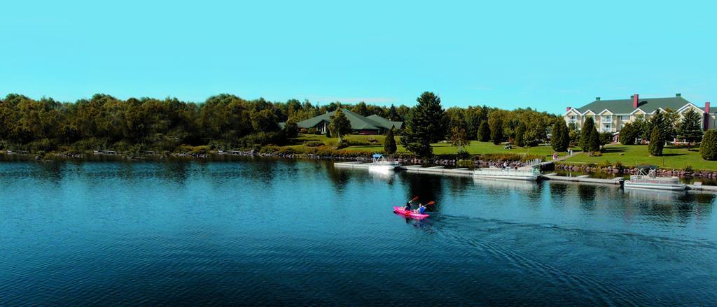 Auberge Du Lac-A-L'Eau-Claire Saint-Alexis-des-Monts Exterior photo