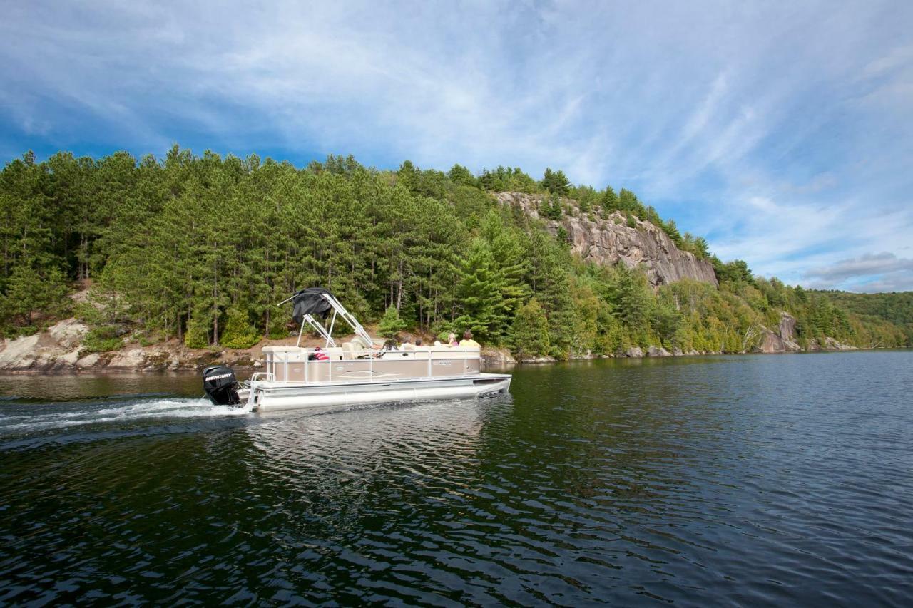 Auberge Du Lac-A-L'Eau-Claire Saint-Alexis-des-Monts Exterior photo