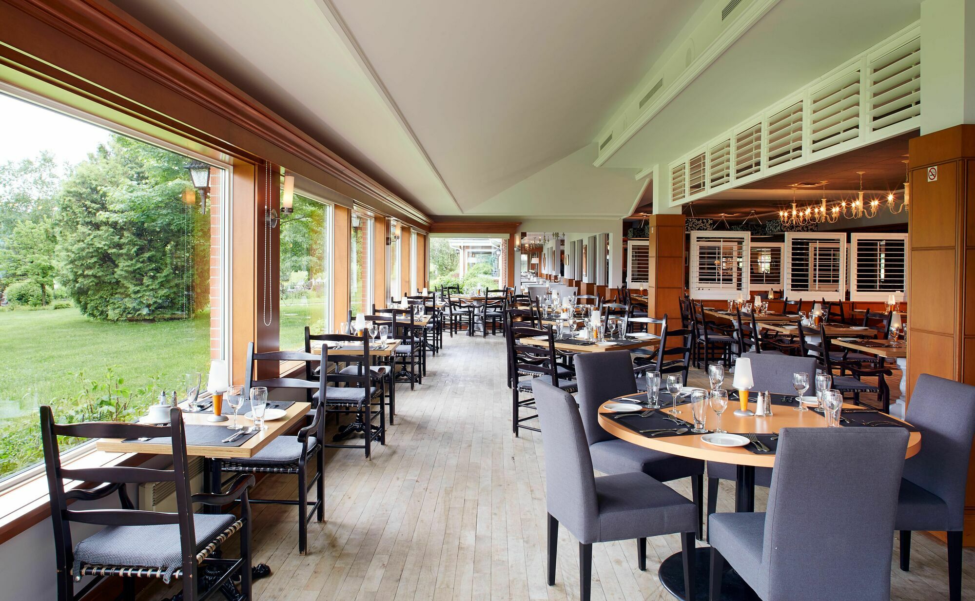 Auberge Du Lac-A-L'Eau-Claire Saint-Alexis-des-Monts Exterior photo